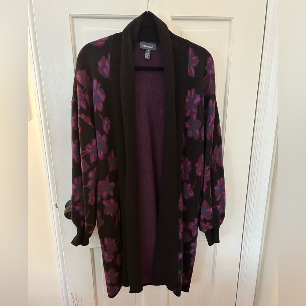MODCLOTH BLACK OPEN FRONT CARDIGAN WITH PURPLE FLOWERS SIZE MEDIUM